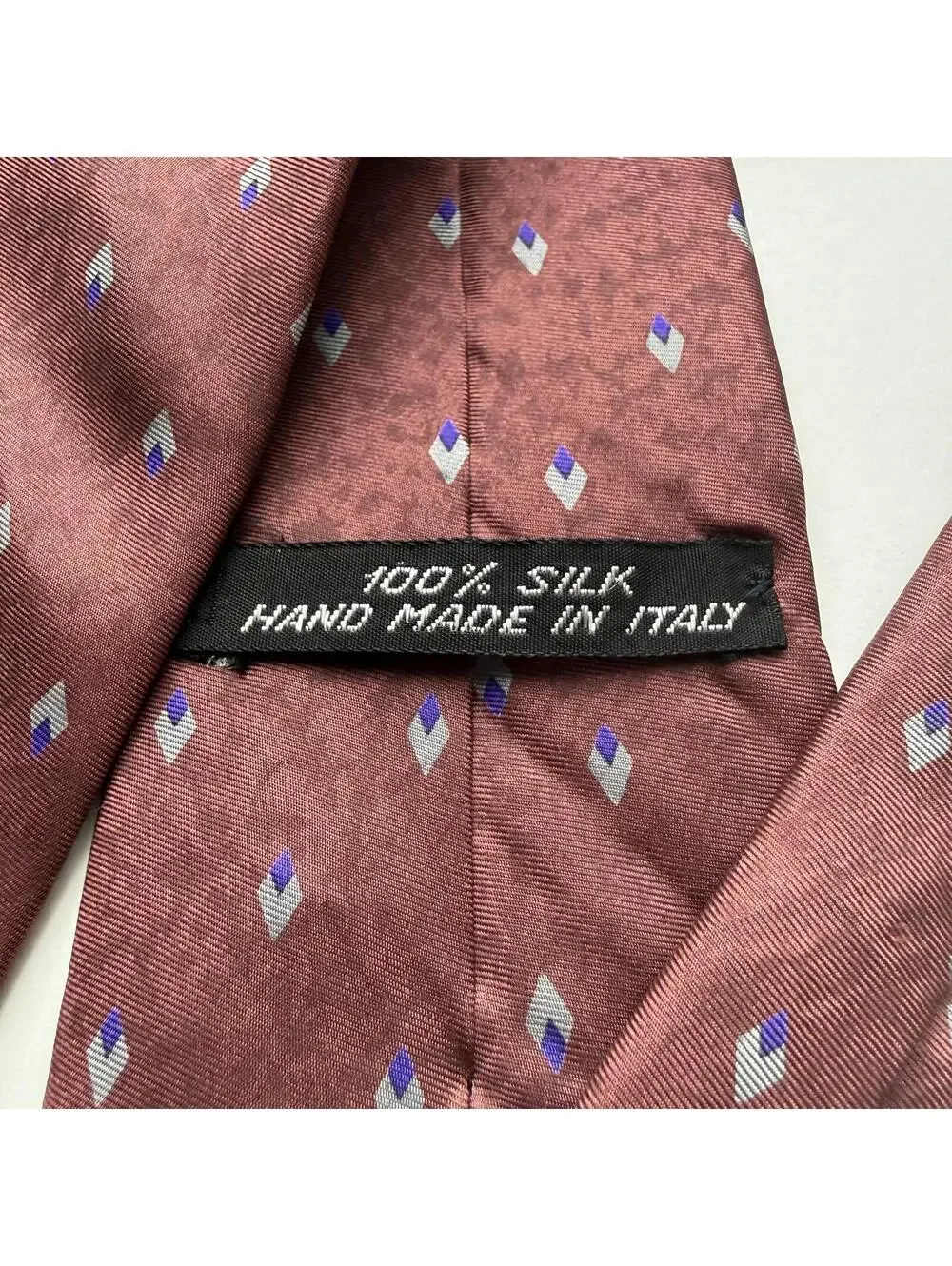 Italian Silk Necktie – Burgundy Diamond Pattern. Vintage